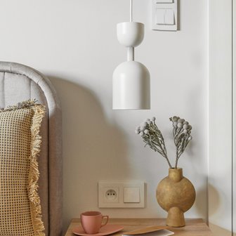 Minimalistyczna biała lampa wisząca japandi Supuru